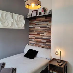 Room@87 Guest house